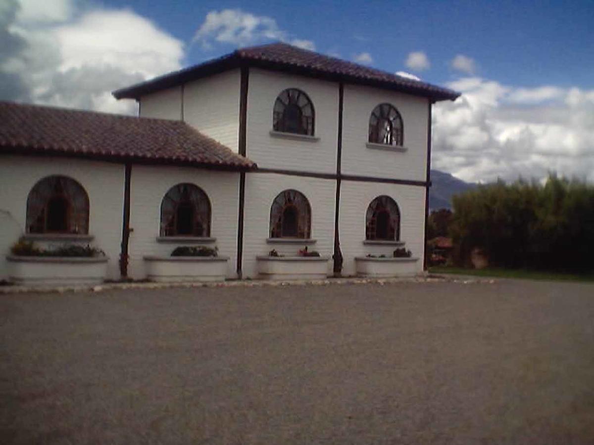 Hosteria Hacienda Pueblo Viejo Atuntaqui Exterior foto